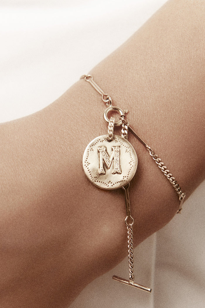Aime Amulet Charm Pendant - Yellow Gold