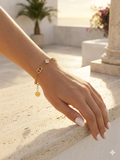 Bracelet «L'Infini» – Chaîne Dorée Anneaux & Cristal