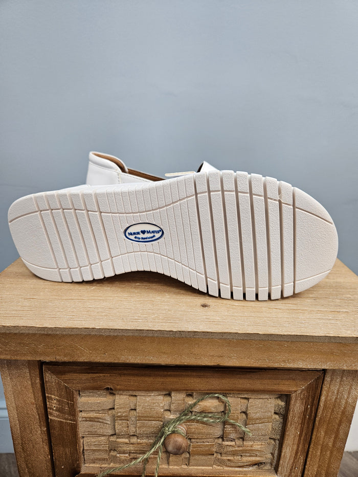 Daisy Women's Temple Shoe