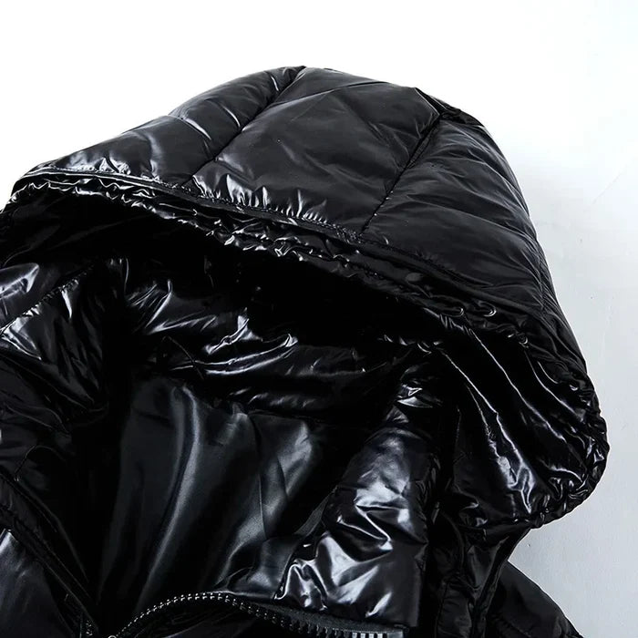 Doudoune Noire Brillante à Capuche