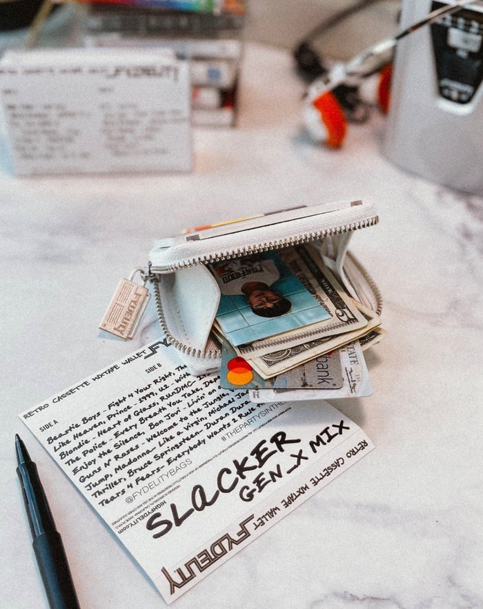 Fydelity - Retro Cassette Wallet (Groovy Rainbow)