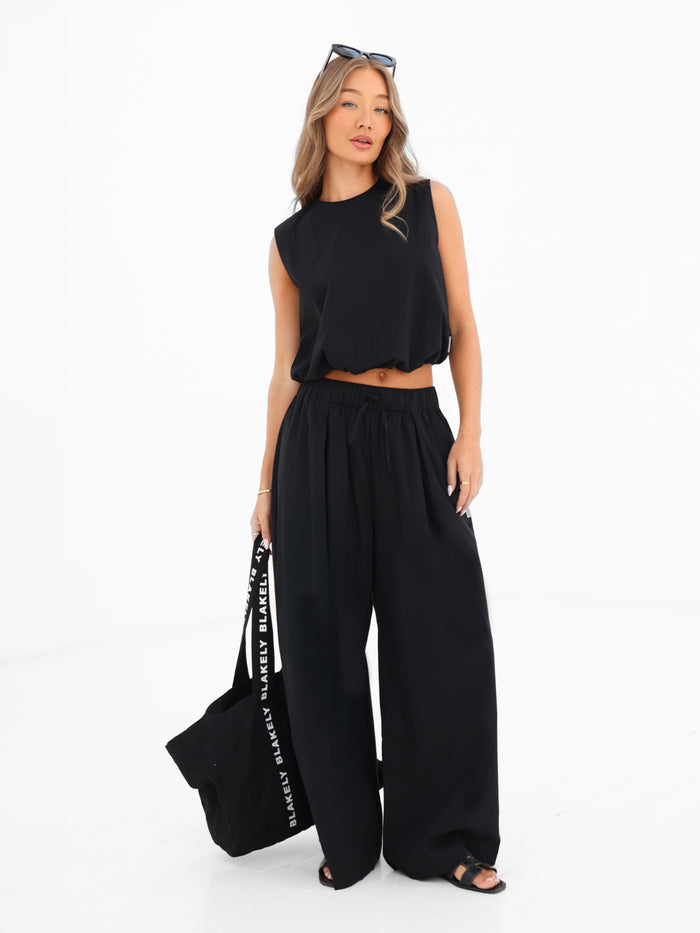 Kaia Bubble Hem Poplin Top - Black