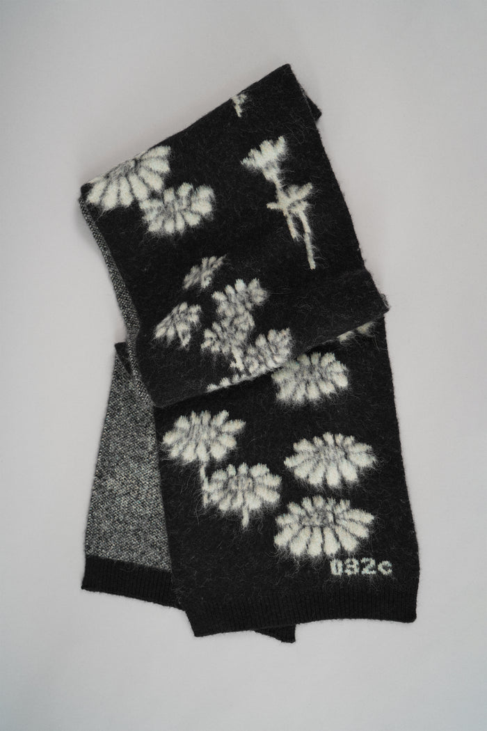 "MELTING DAISIES" SCARF - 032c