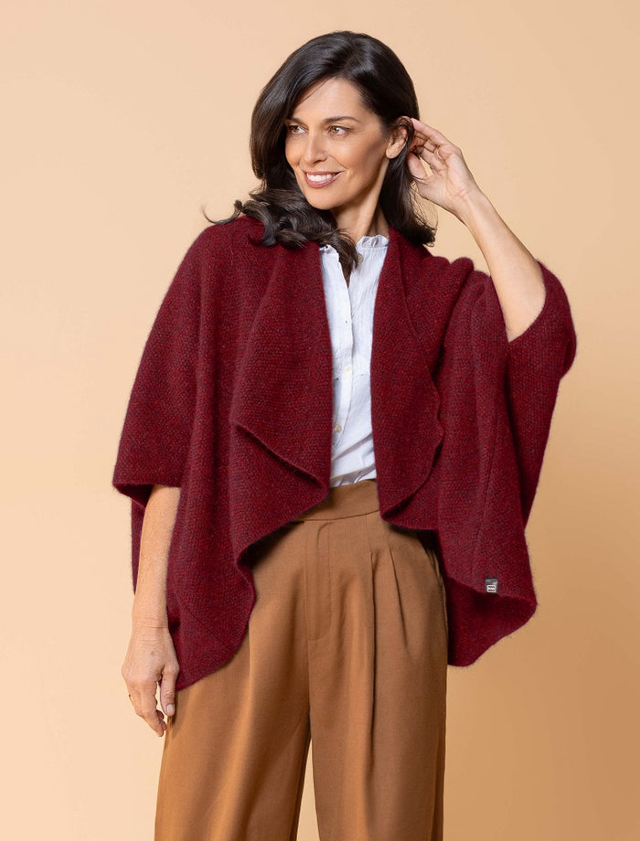 Possum and Merino
NW3082 Longline Wrap - A plain classic longline wrap.  The Longline Wraps have the extra advantage of being able to be worn two ways, vee neck to the back or upside down with the open vee to the bottom.
Composition -40% Possum Fur, 53% Merino, 7% Silk.
One Size Fits All