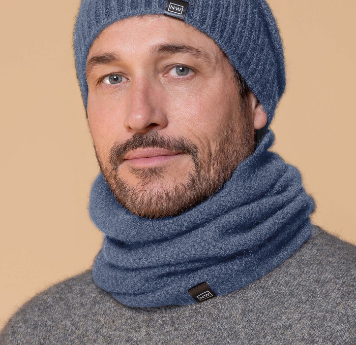 Possum and Merino  NW5053 Moss Neck Warmer - A one-piece neck warmer with moss stitch knit structure.  Composition - 40% Possum Fur, 53% Merino, 7% Silk