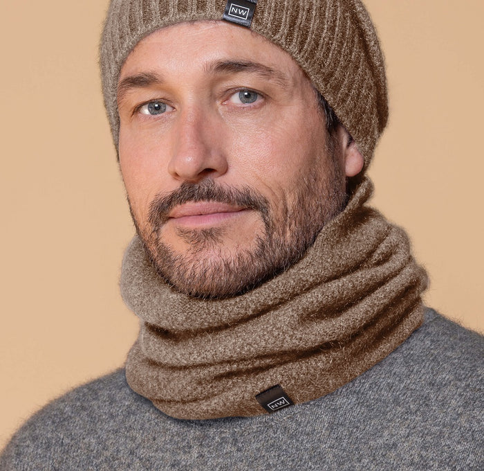 Possum and Merino  NW5053 Moss Neck Warmer - A one-piece neck warmer with moss stitch knit structure.  Composition - 40% Possum Fur, 53% Merino, 7% Silk