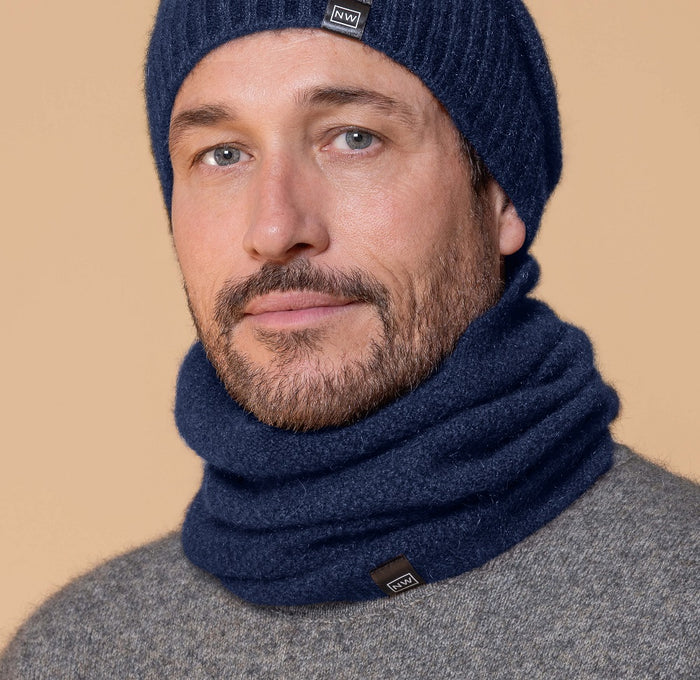 Possum and Merino  NW5053 Moss Neck Warmer - A one-piece neck warmer with moss stitch knit structure.  Composition - 40% Possum Fur, 53% Merino, 7% Silk