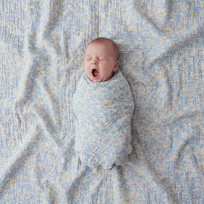 Petit Playa Organic Cotton Fleur Swaddle in Hydrangea print, breathable organic cotton swaddle for babies and girls — image 2