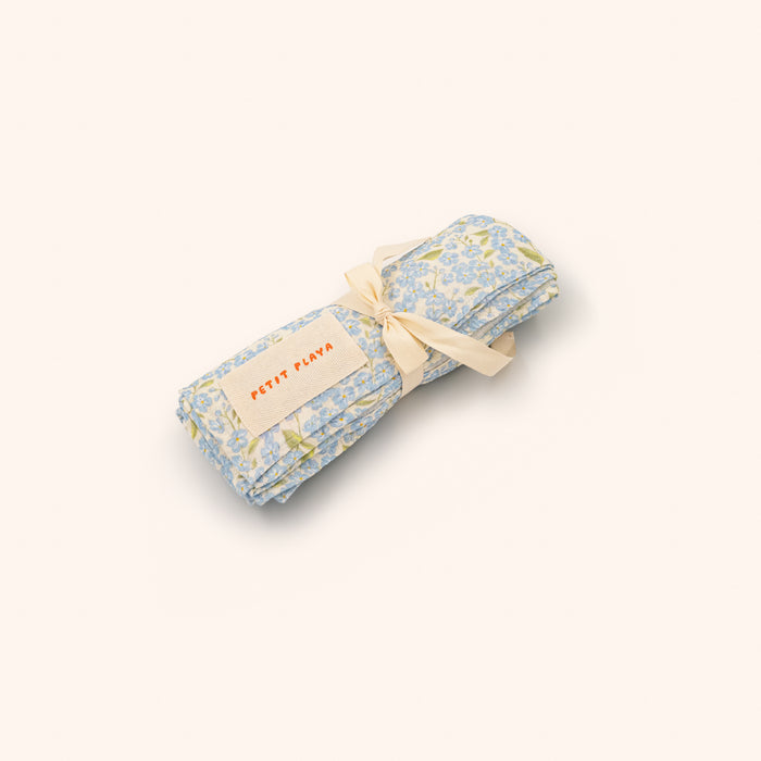 Petit Playa Organic Cotton Fleur Swaddle in Hydrangea print, breathable organic cotton swaddle for babies and girls — image 6