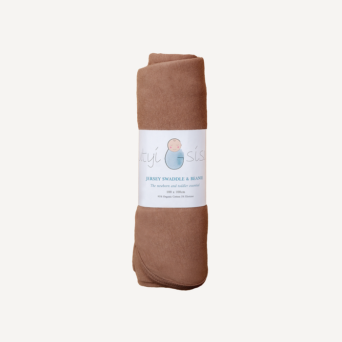 Organic jersey swaddle and beanie set in chocolate for newborns