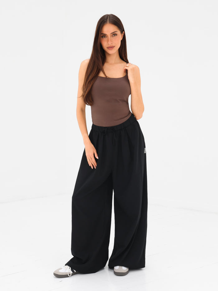 Solea Built-in-Bra Cami Top - Brown