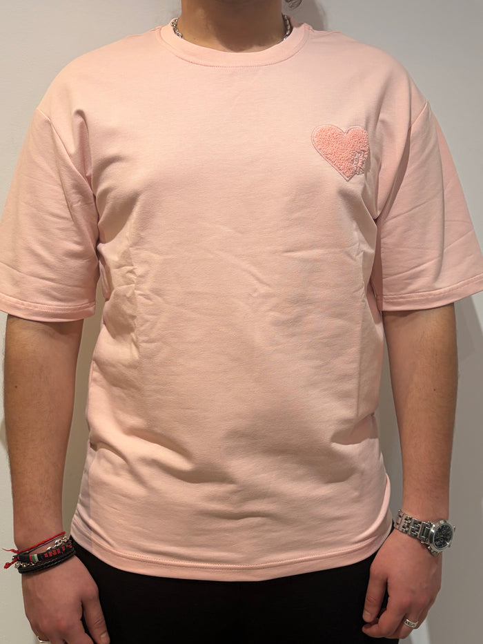 T-shirt rose oversize avec cœur brodé