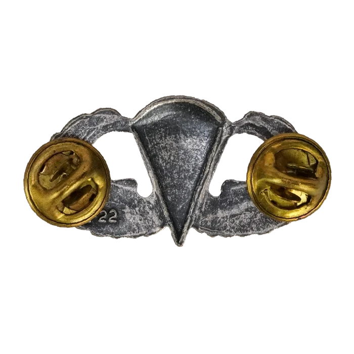 Vietnam Era US Parachute Jump Wings Badge - US Army Surplus - Flags, Badges & Insignia