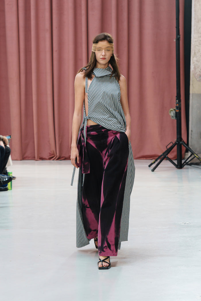 MANCANDY Goth Wide Jeans in black denim featuring a custom fuchsia artisan wash, integrated belt and oversized wide-leg silhouette.