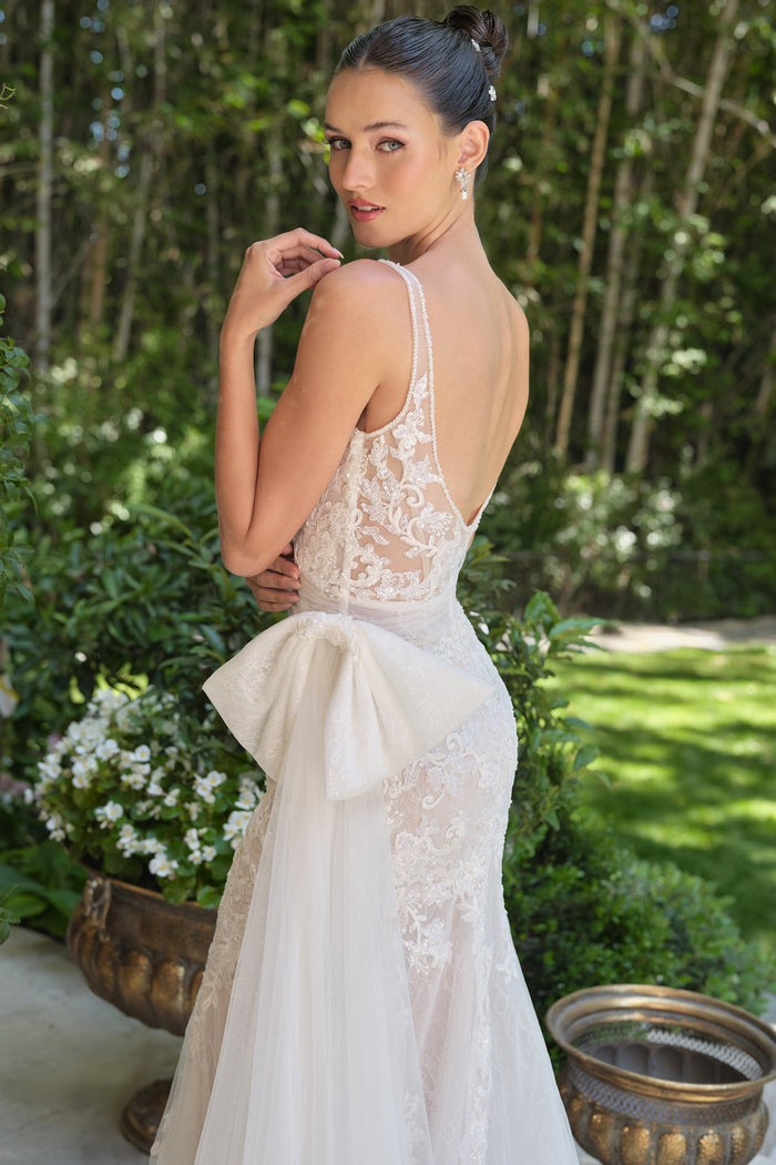 WL068 - Andrea Leo Couture